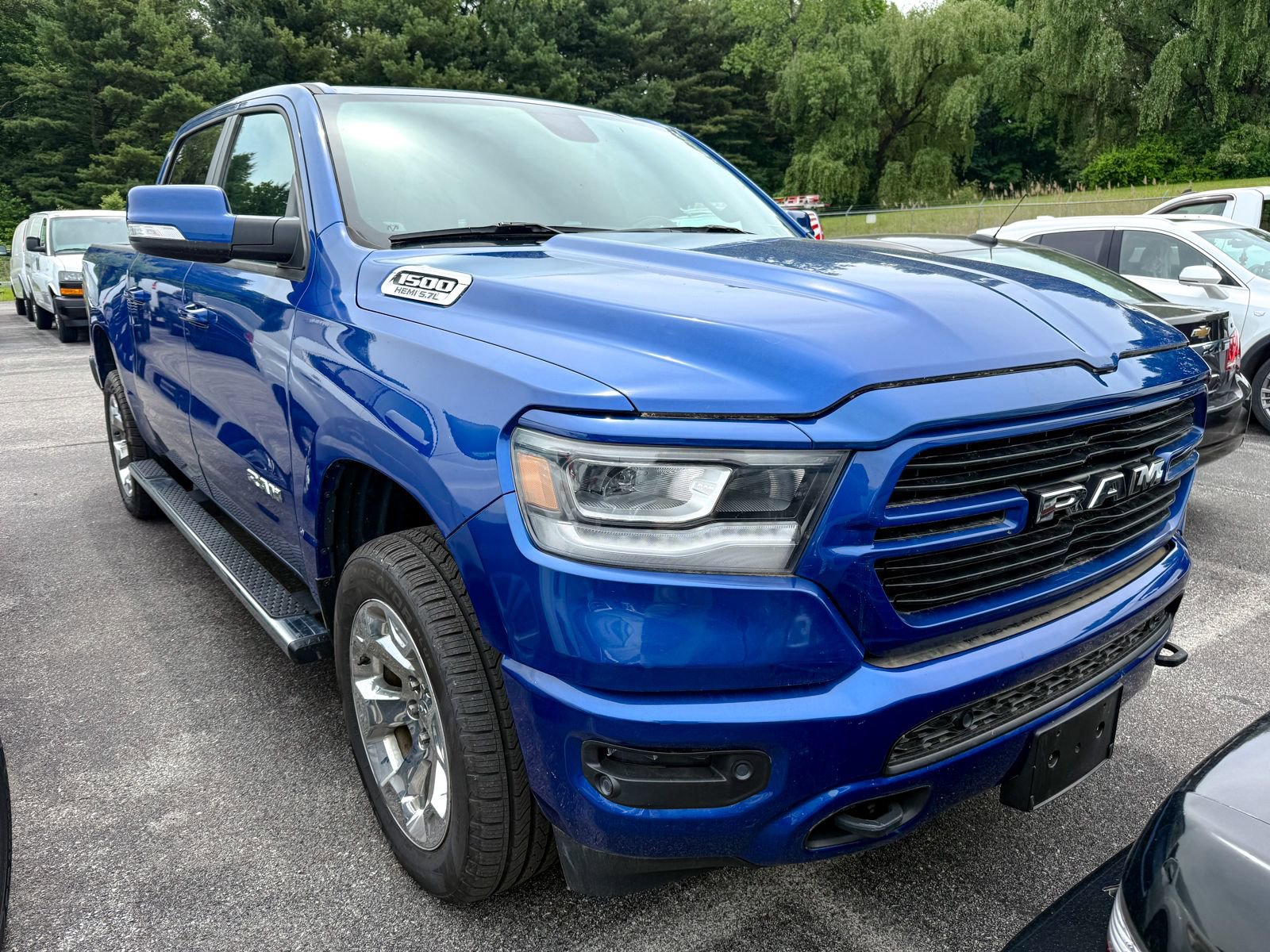 2019 RAM 1500 Big Horn/Lone Star 4x4 Crew Cab 5'7's photo