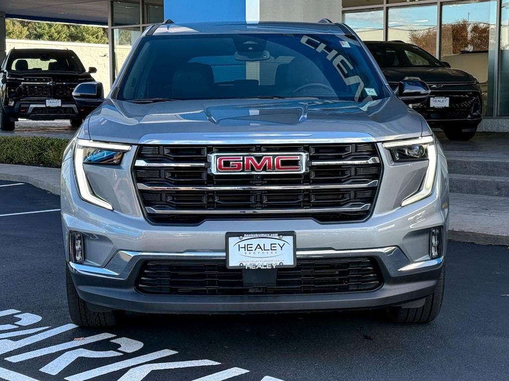 Used 2024 GMC Acadia Elevation SUV