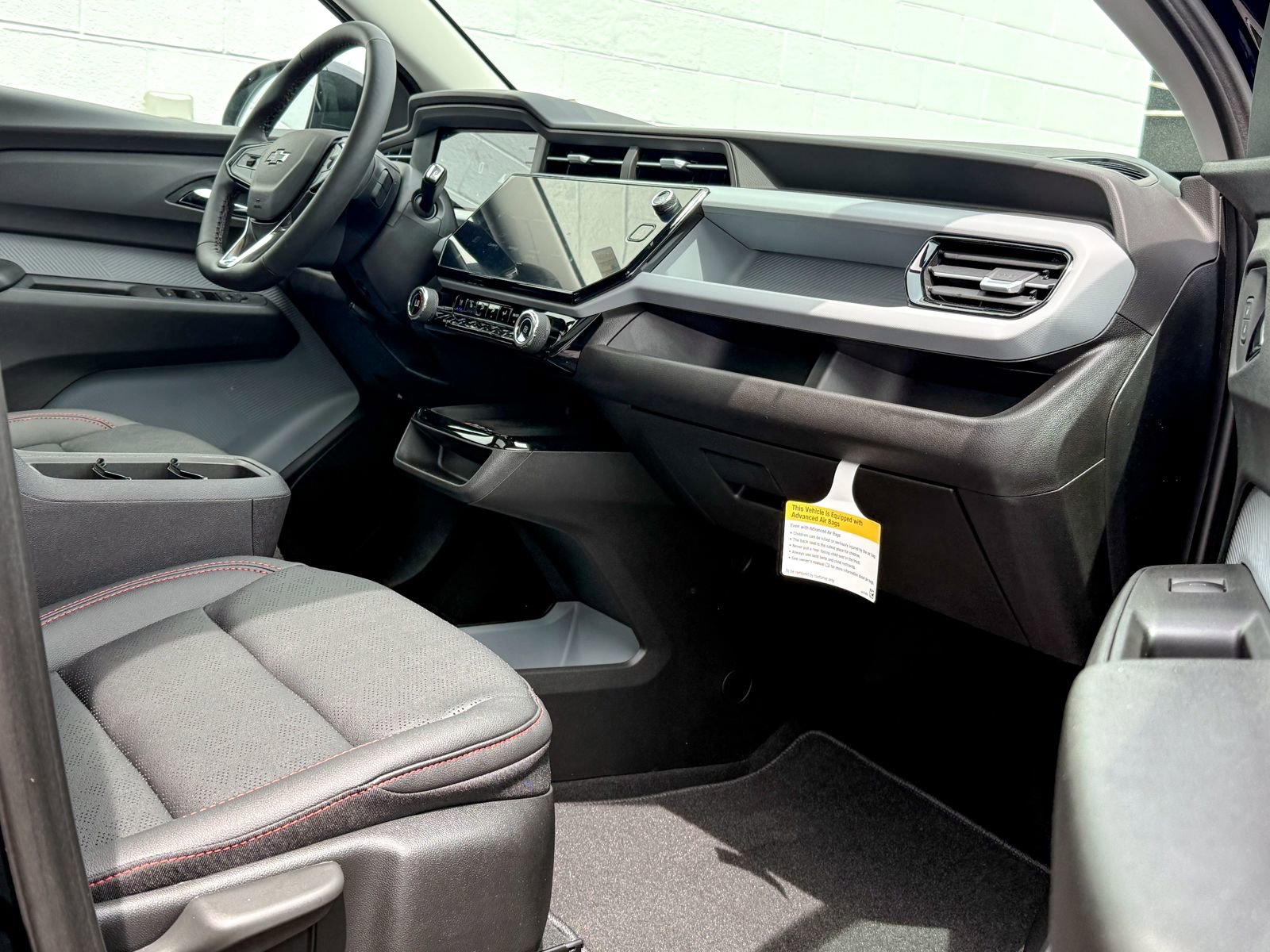 2027 Chevrolet Bolt RS - Photo 12