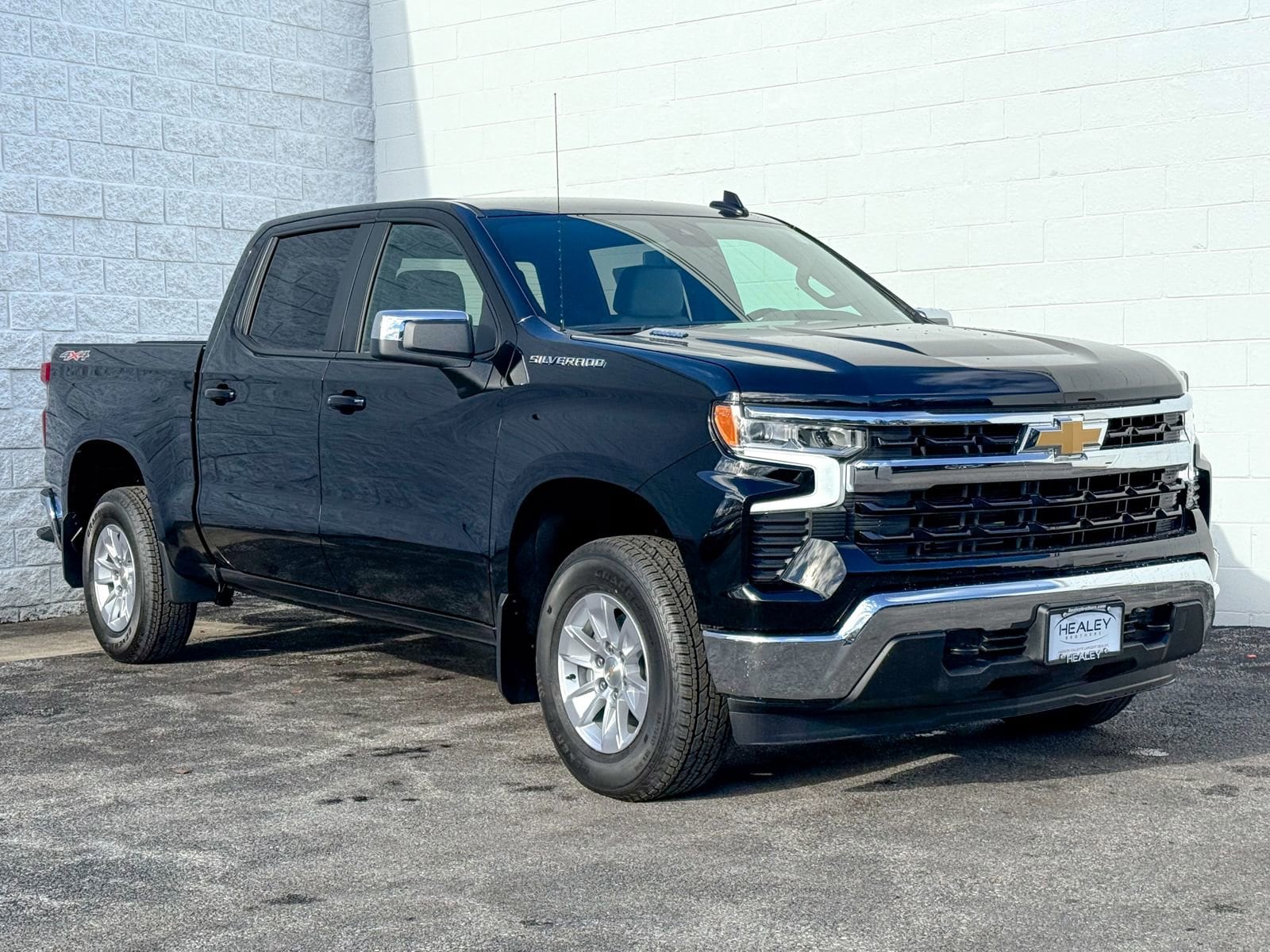 2026 Chevrolet Silverado 1500 LT's photo