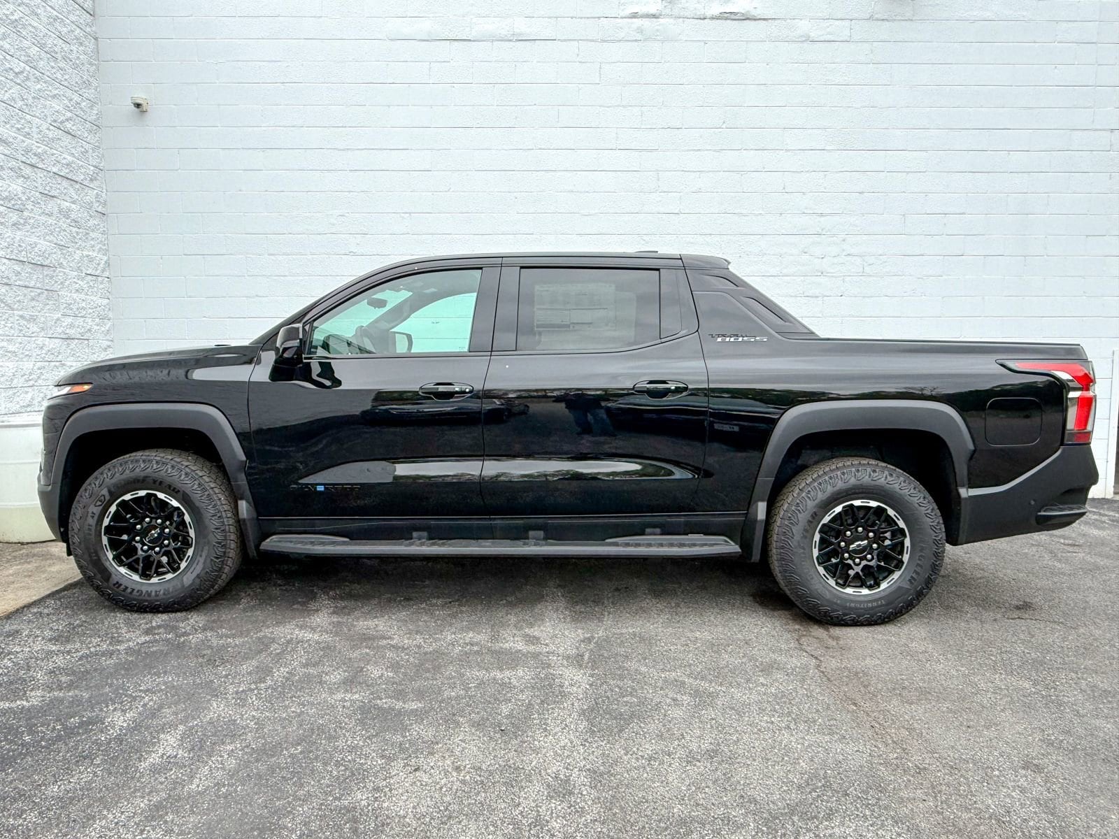 2026 Chevrolet Silverado EV Trail Boss - Photo 11