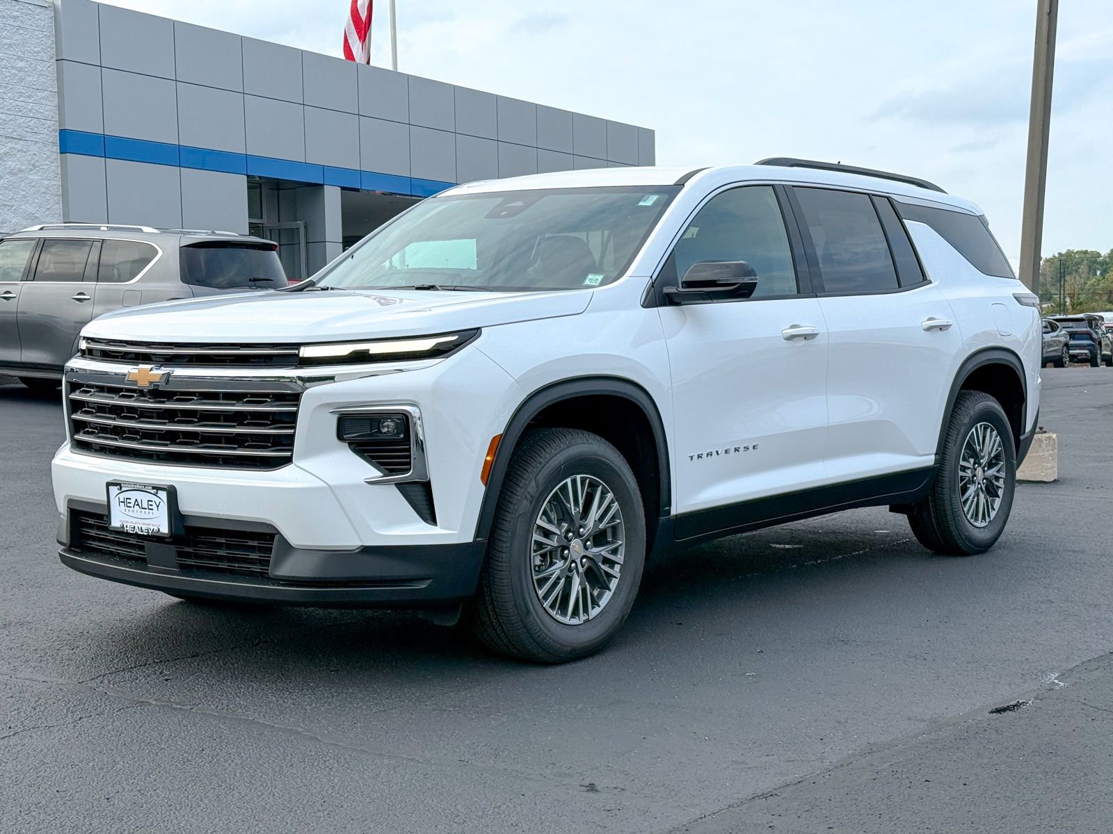 2026 Chevrolet Traverse photo 3