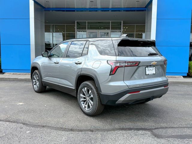 2026 Chevrolet Equinox LT photo 2