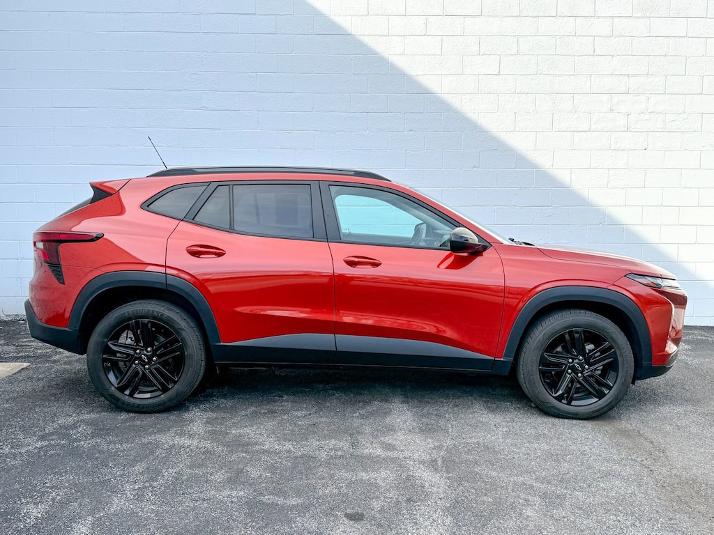 Used 2024 Chevrolet Trax Activ SUV