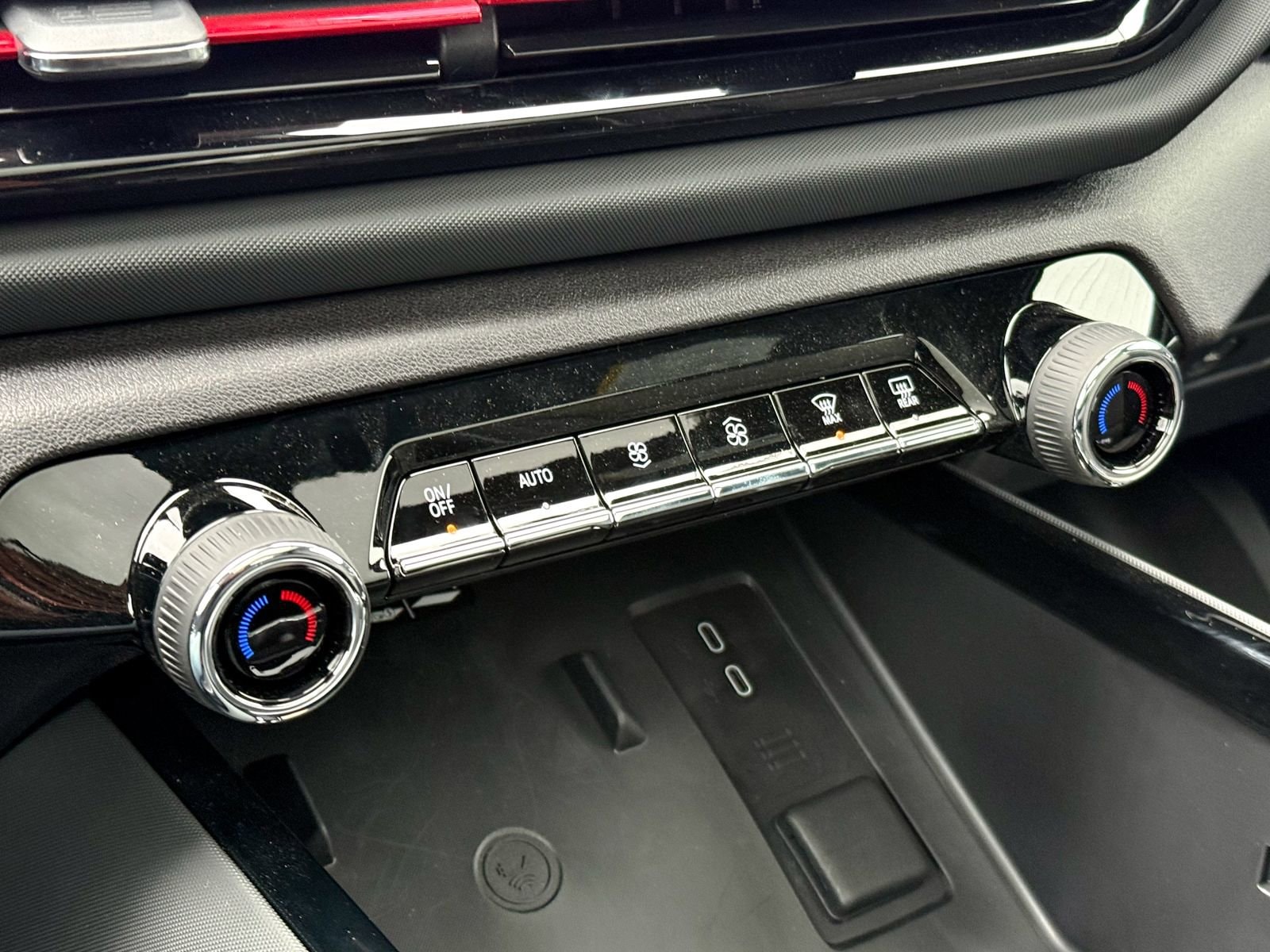 2026 Chevrolet Silverado EV Trail Boss - Photo 23