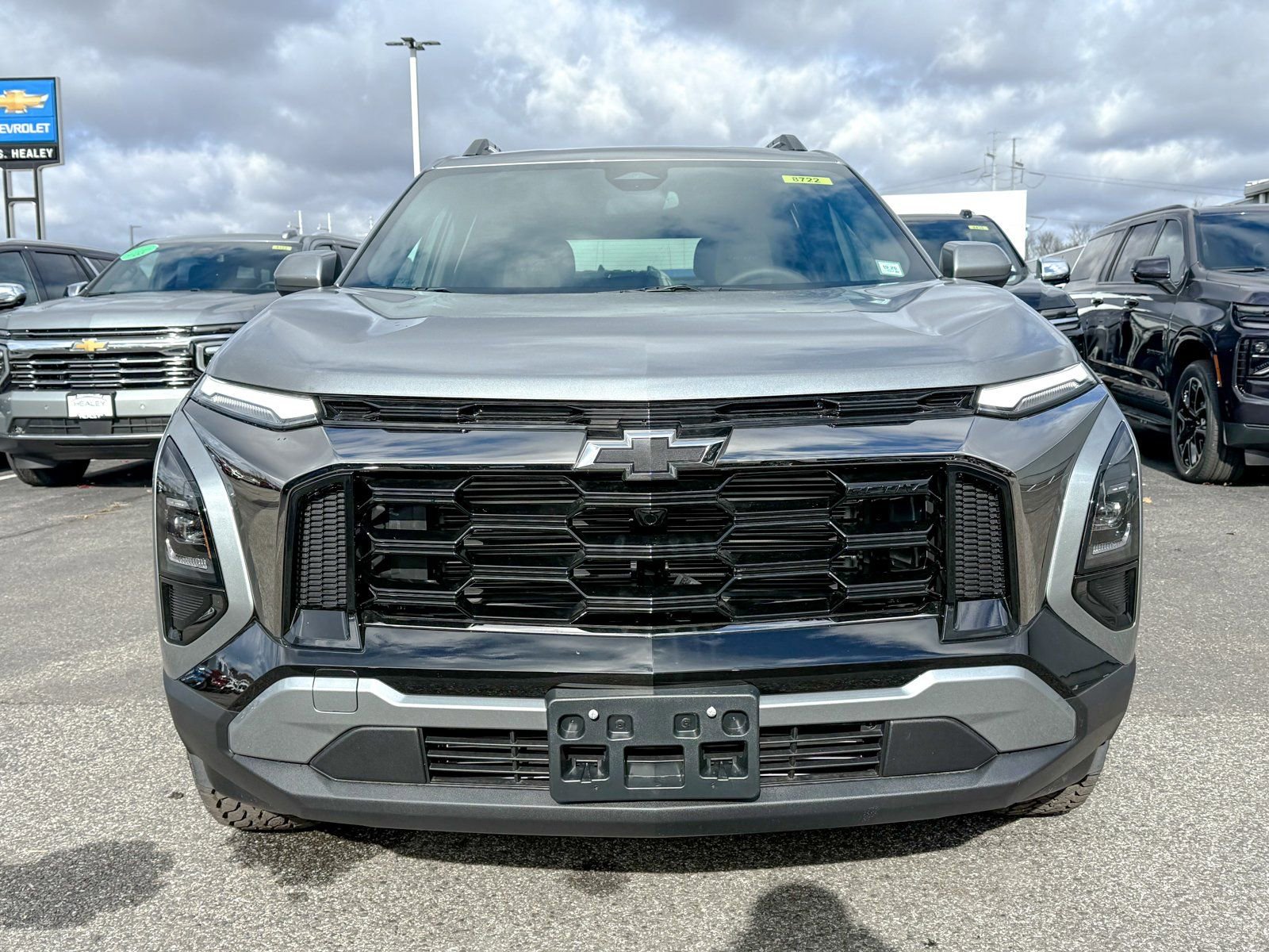 2026 Chevrolet Equinox ACTIV photo 2