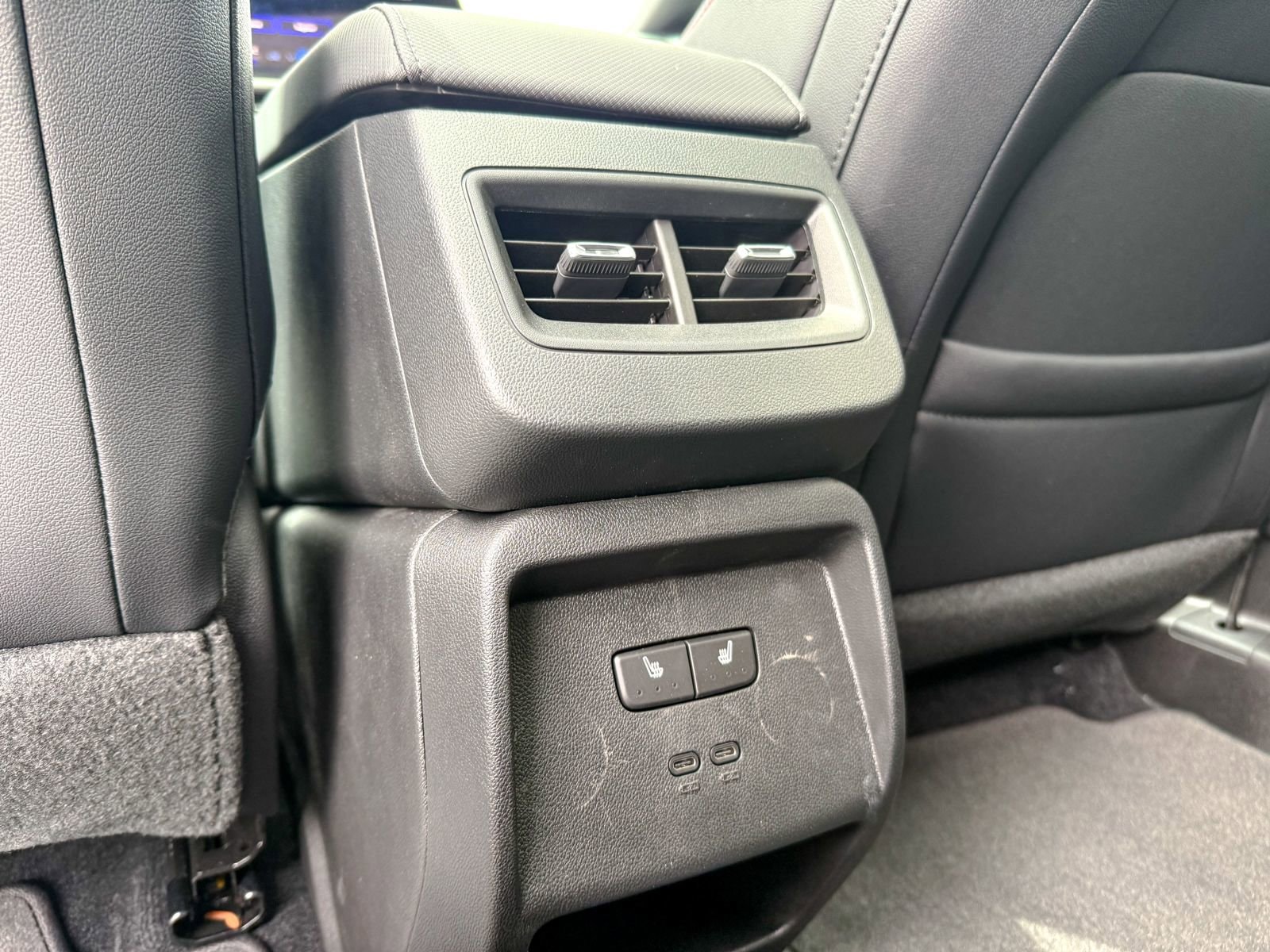 2025 Chevrolet Equinox EV RS - Photo 35