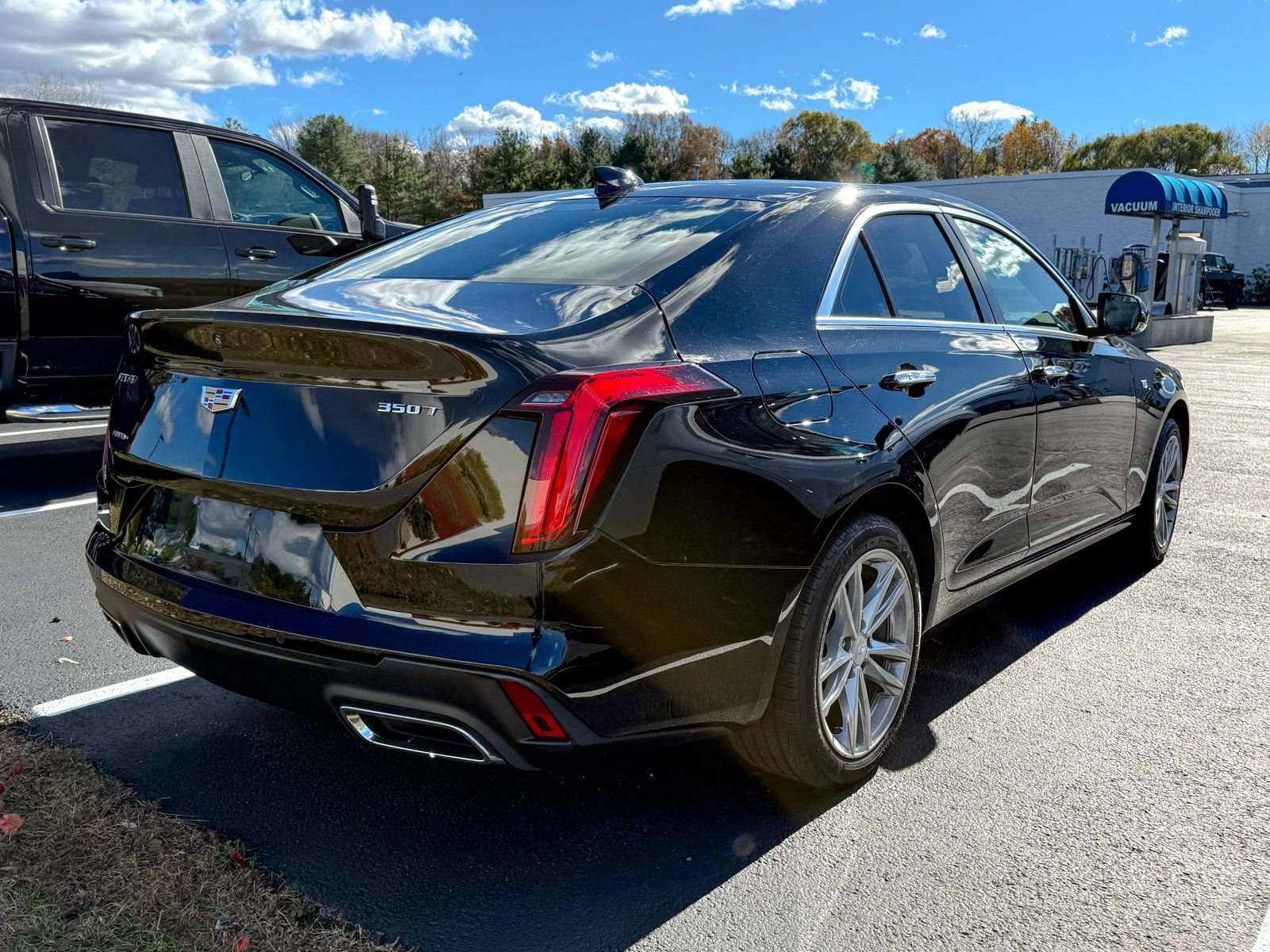 2022 Cadillac CT4 Luxury photo 3