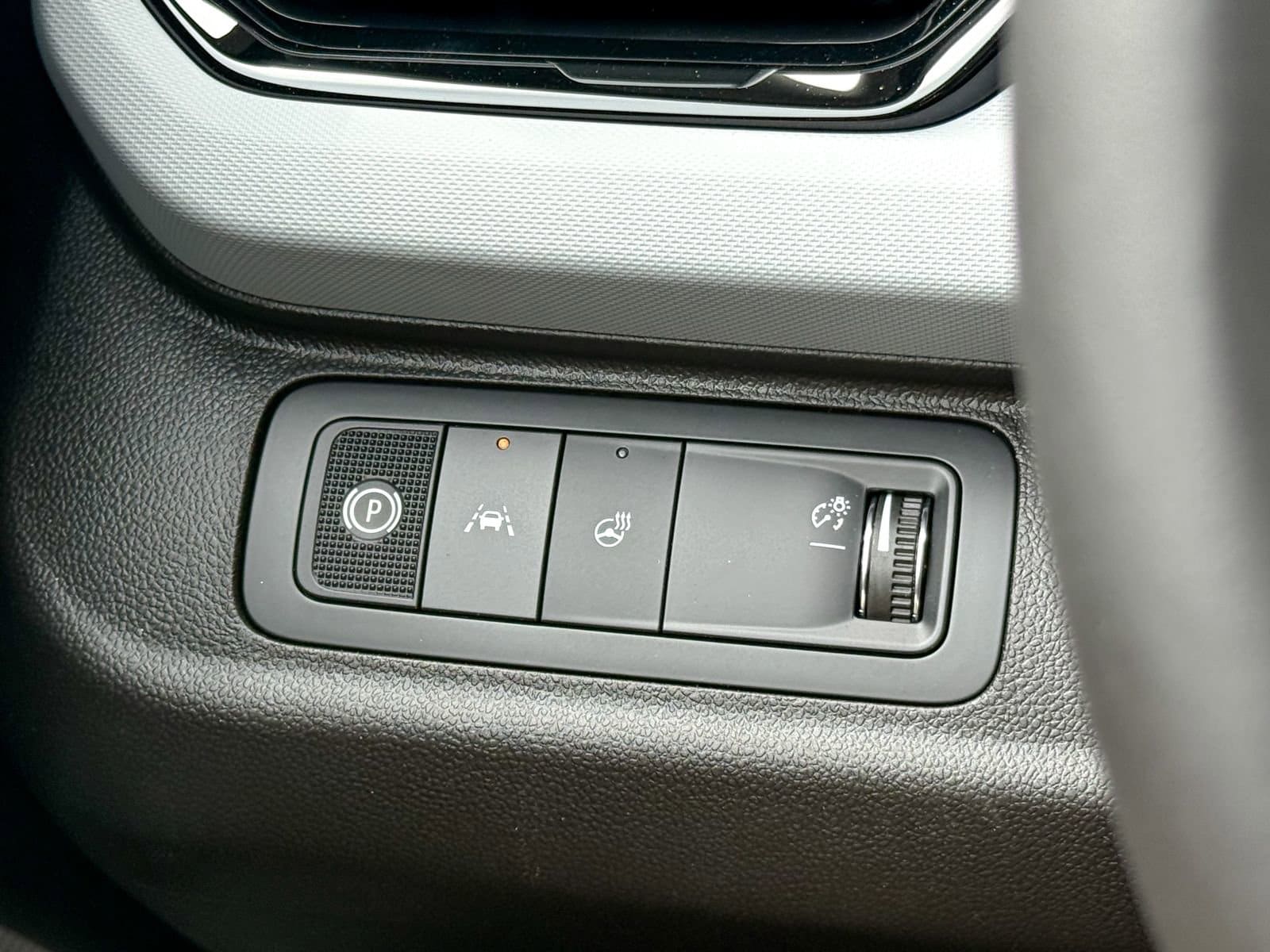 2027 Chevrolet Bolt RS - Photo 28