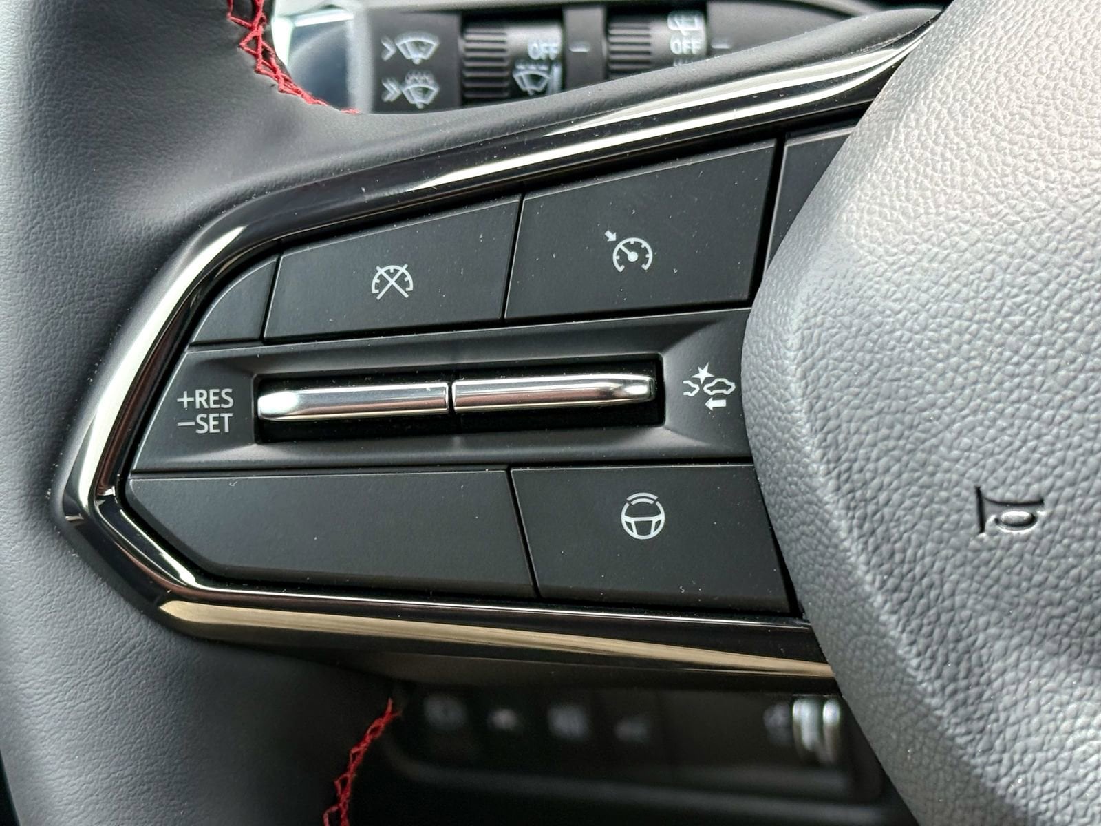 2025 Chevrolet Equinox EV RS - Photo 28