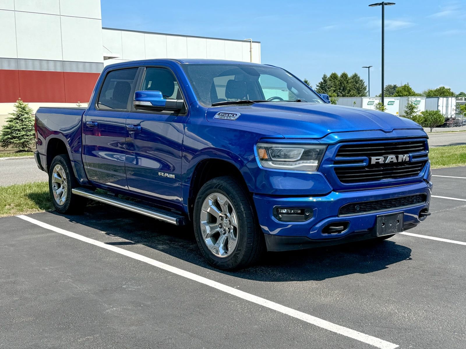 2019 RAM 1500 Big Horn/Lone Star 4x4 Crew Cab 5'7's photo