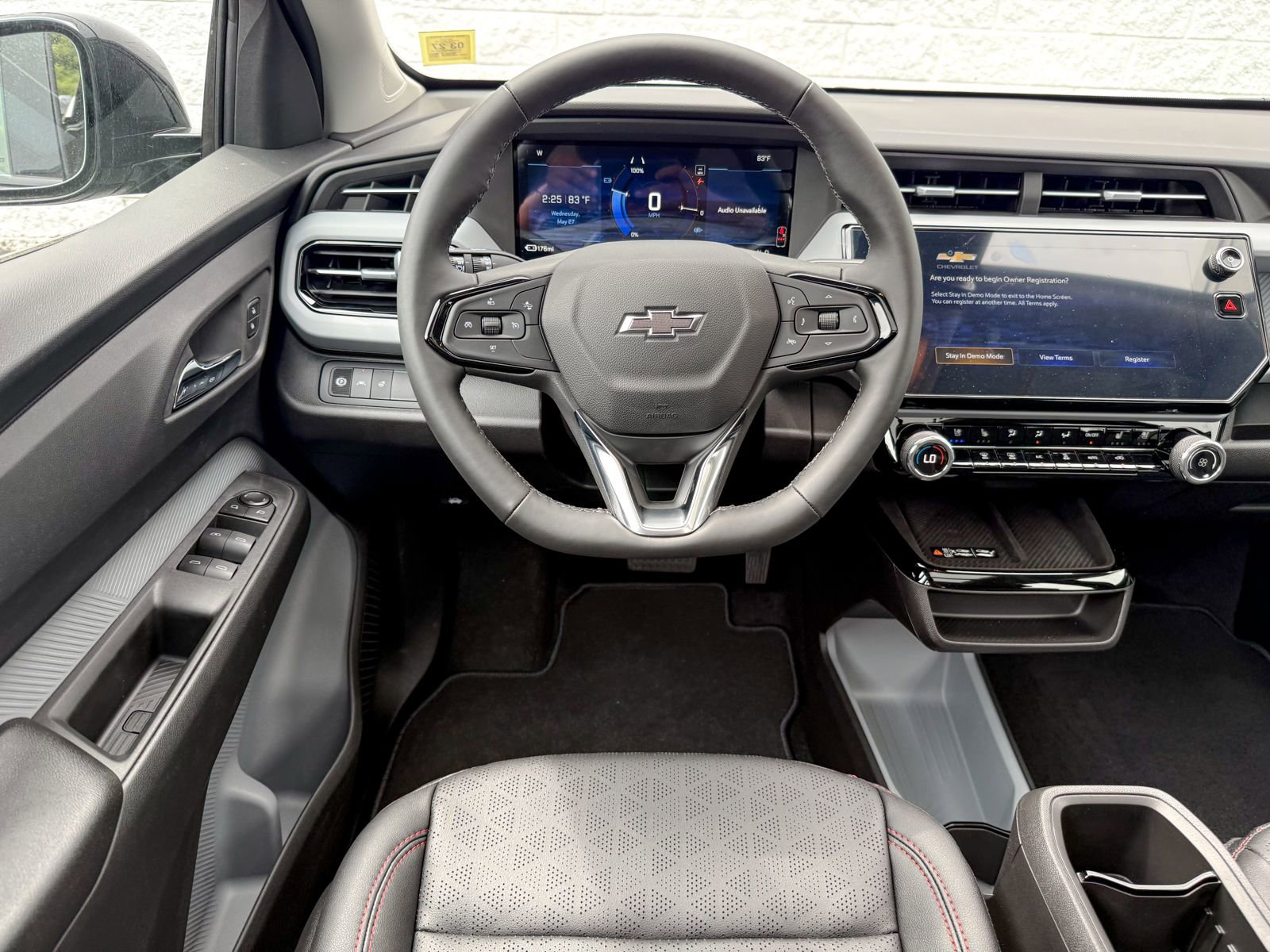 2027 Chevrolet Bolt RS - Photo 32