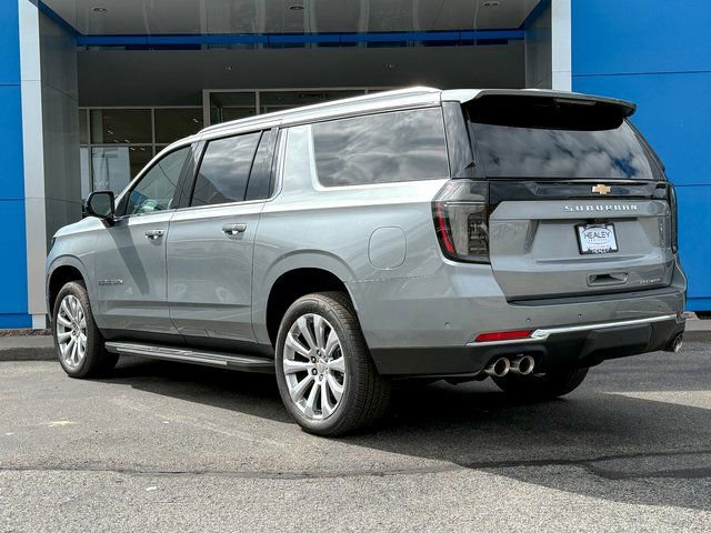 2025 Chevrolet Suburban Premier photo 2