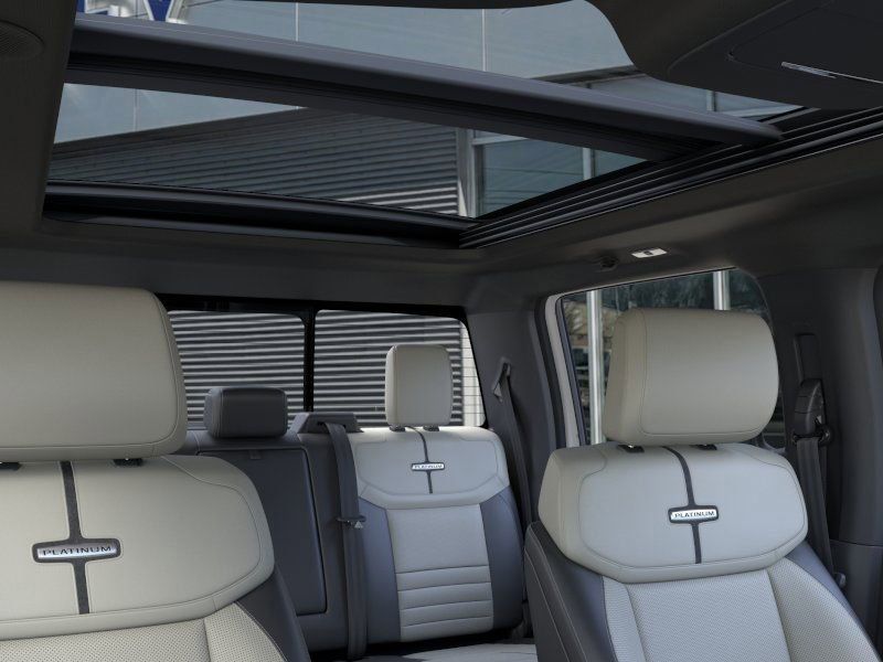 2025 Ford F-150 Lightning Platinum - Photo 22