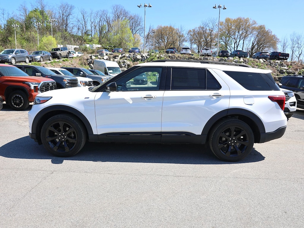 Certified 2023 Ford Explorer ST-Line SUV