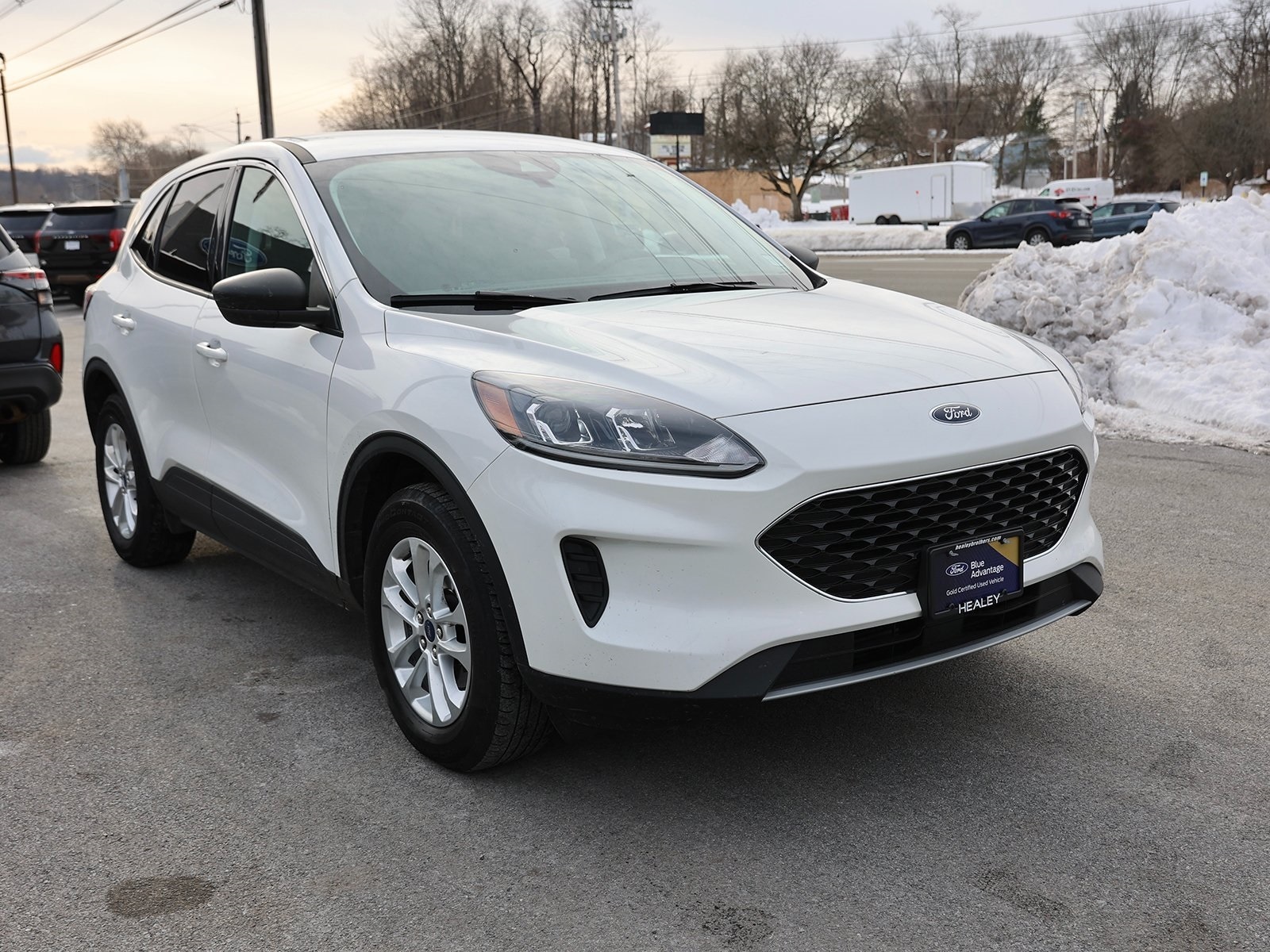 2022 Ford Escape SE's photo