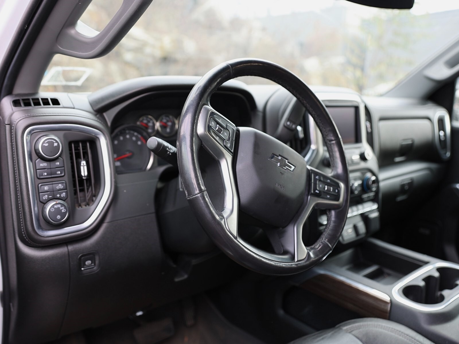 2019 Chevrolet Silverado 1500 RST photo 3