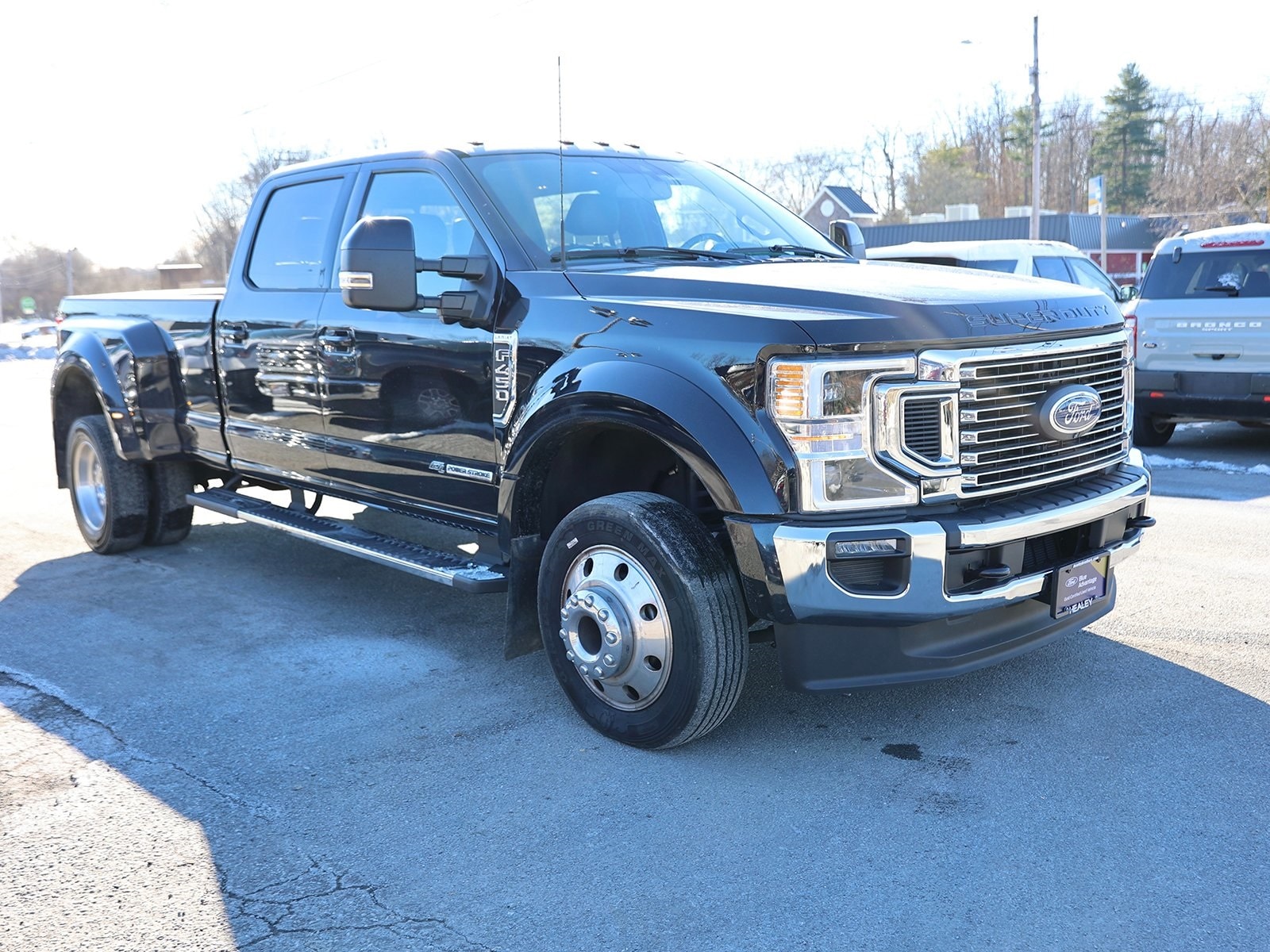 2022 Ford F-450 Super Duty Lariat's photo