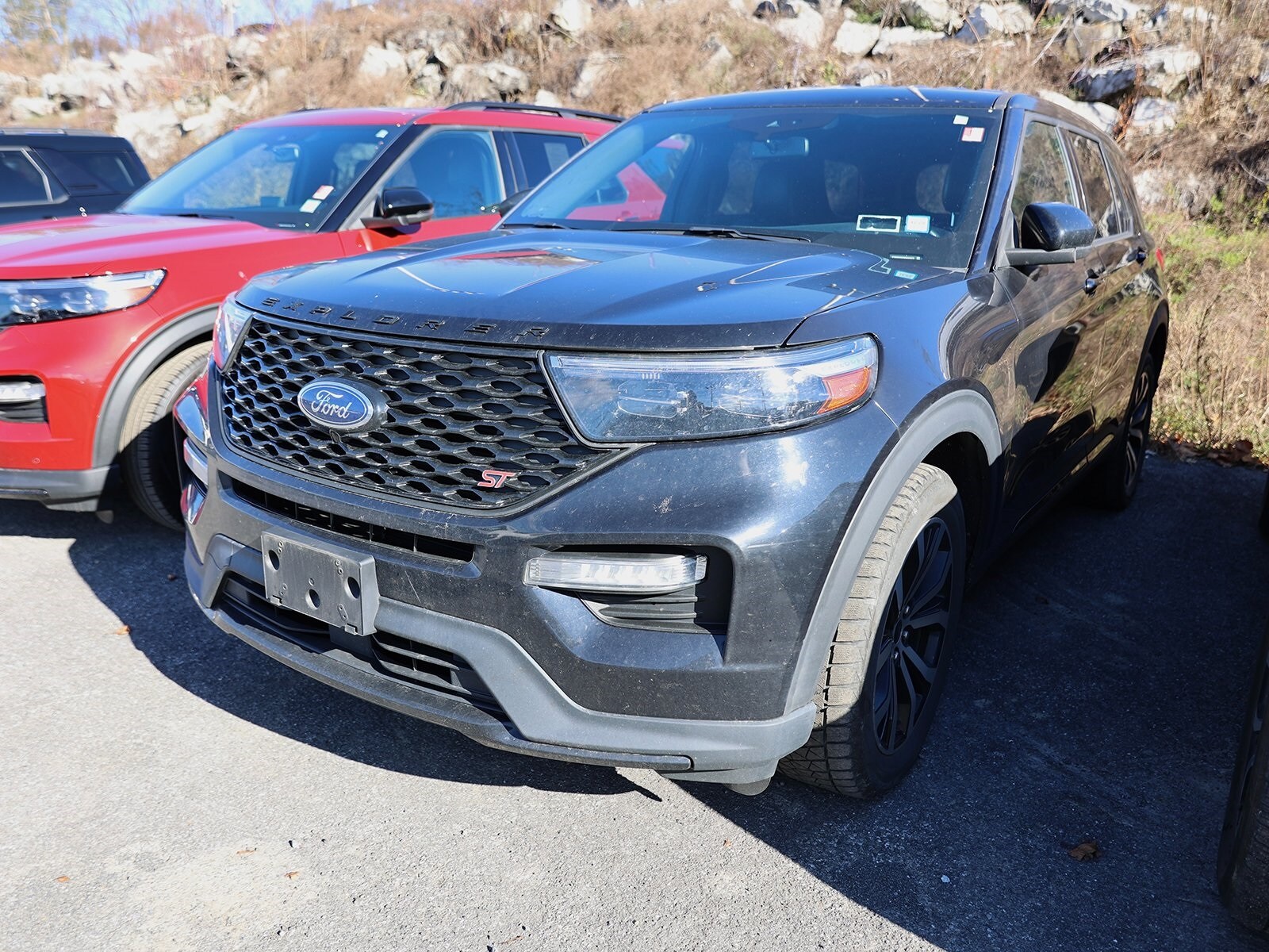 2022 Ford Explorer ST photo 2
