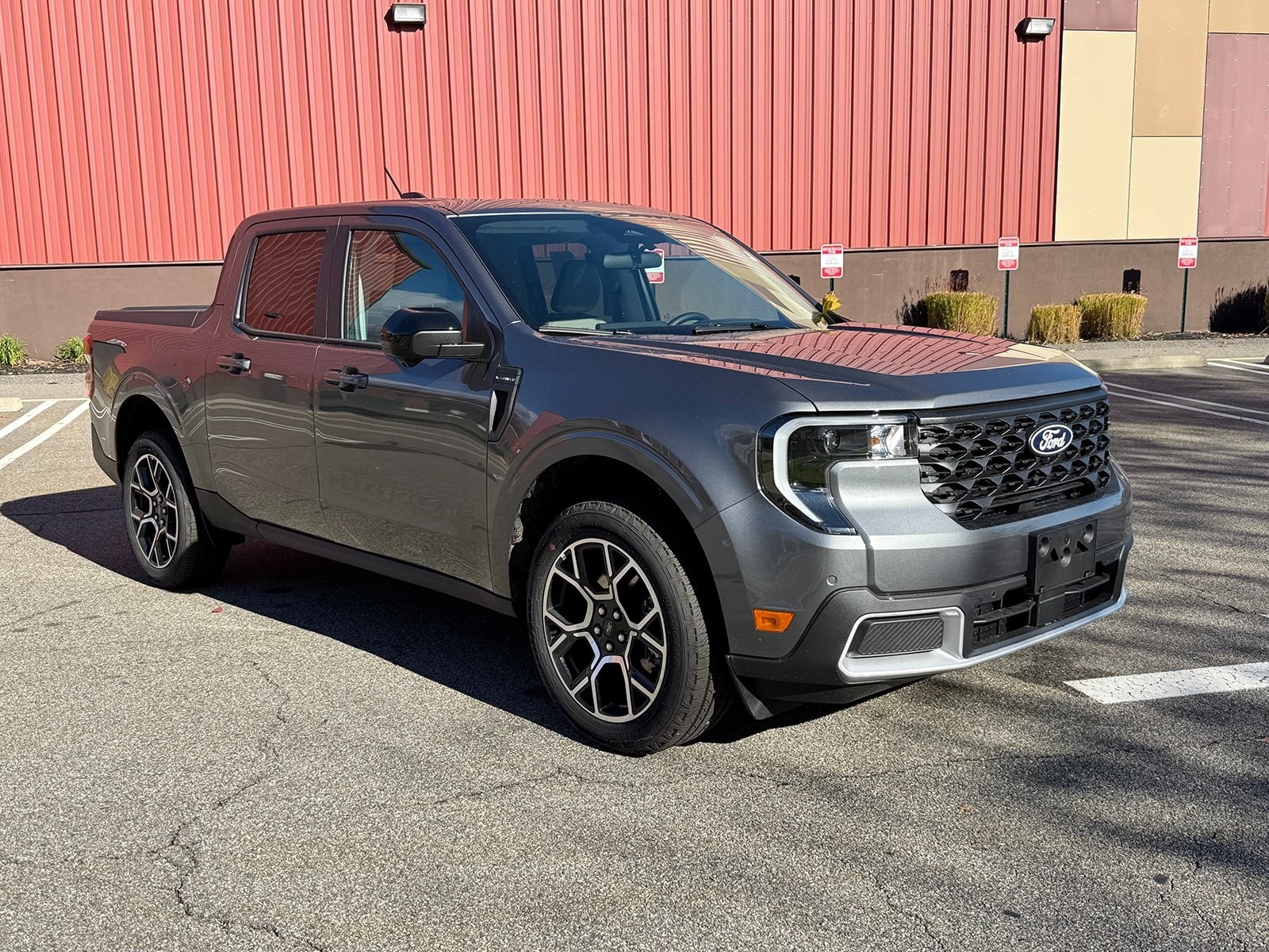 2025 Ford Maverick Lariat's photo