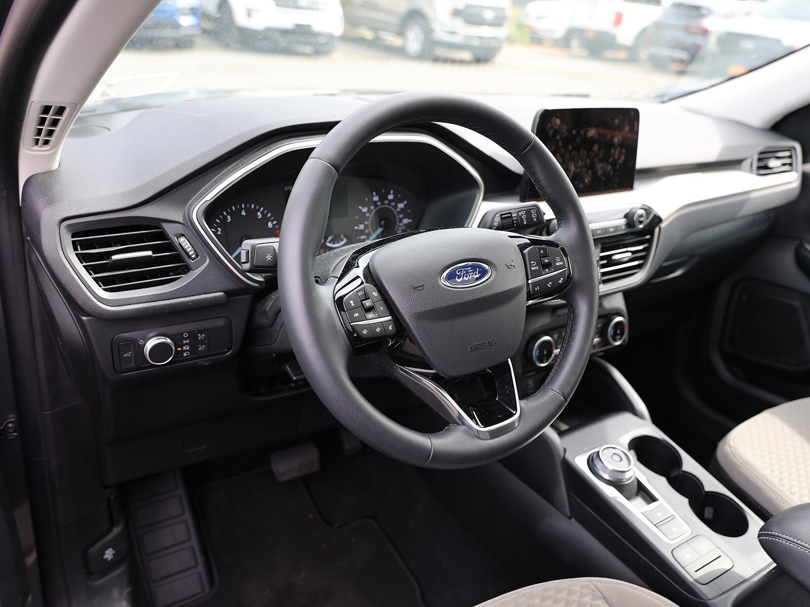 2022 Ford Escape SE photo 3
