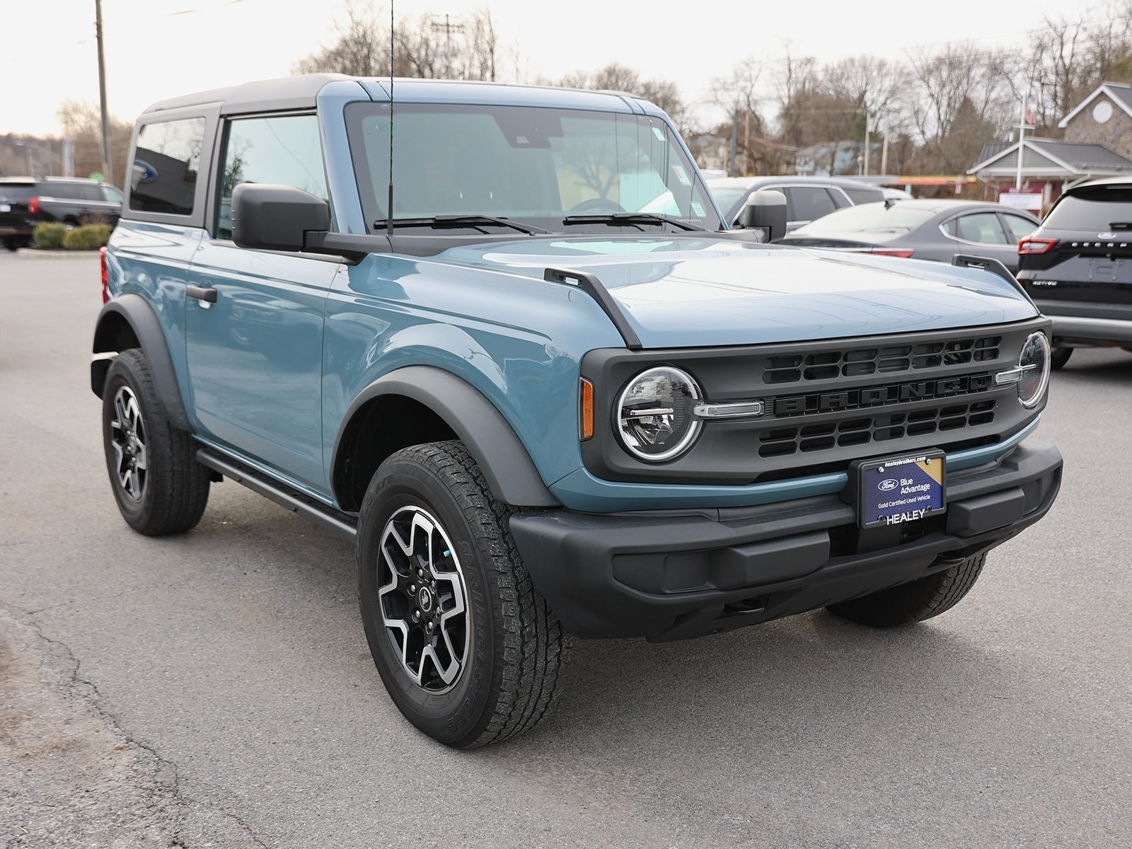 2023 Ford Bronco 2-Door Base's photo