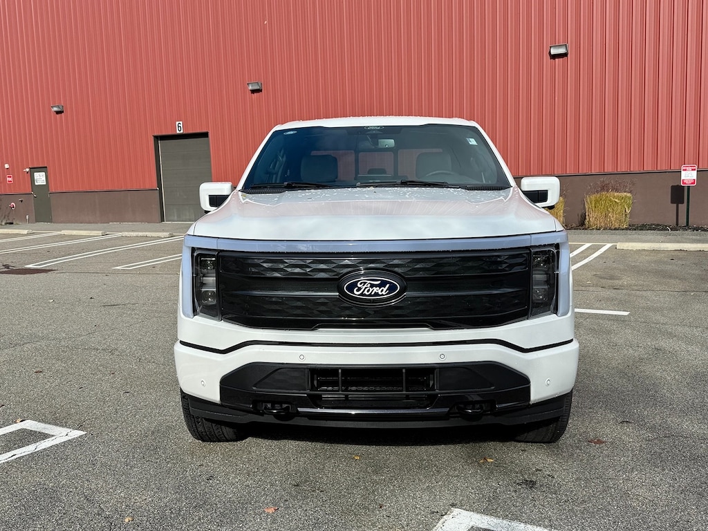 New 2025 Ford F-150 Lightning Platinum Truck SuperCrew Cab