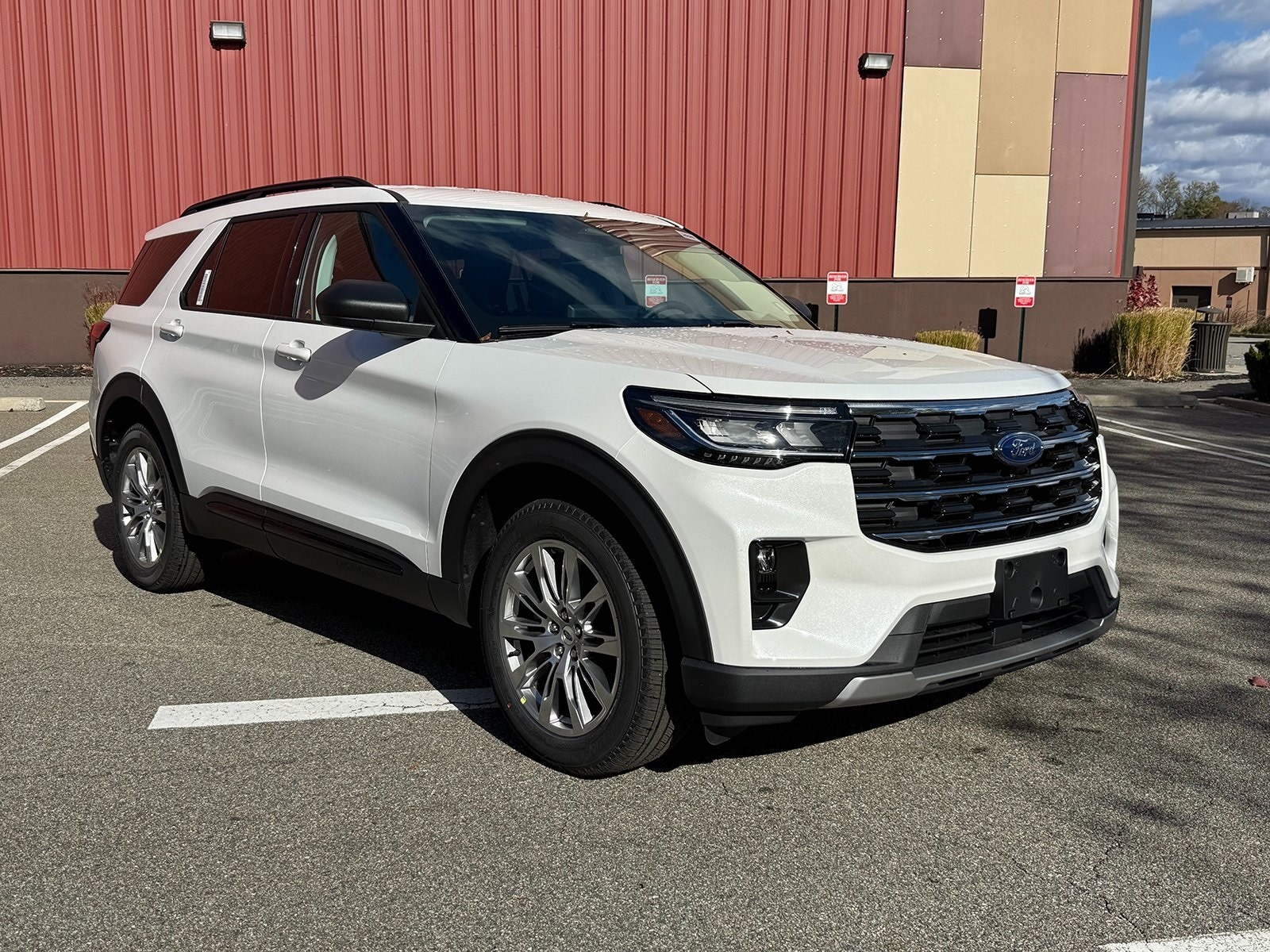 2026 Ford Explorer Active's photo