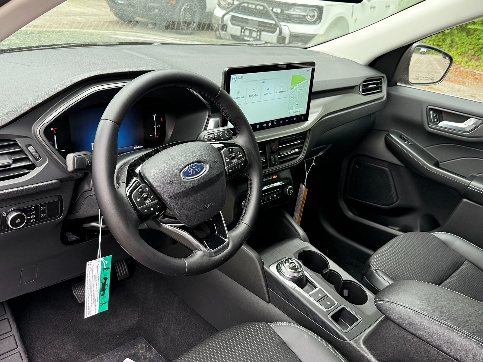 2025 Ford Escape photo 3
