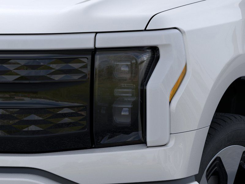 2025 Ford F-150 Lightning Platinum - Photo 18