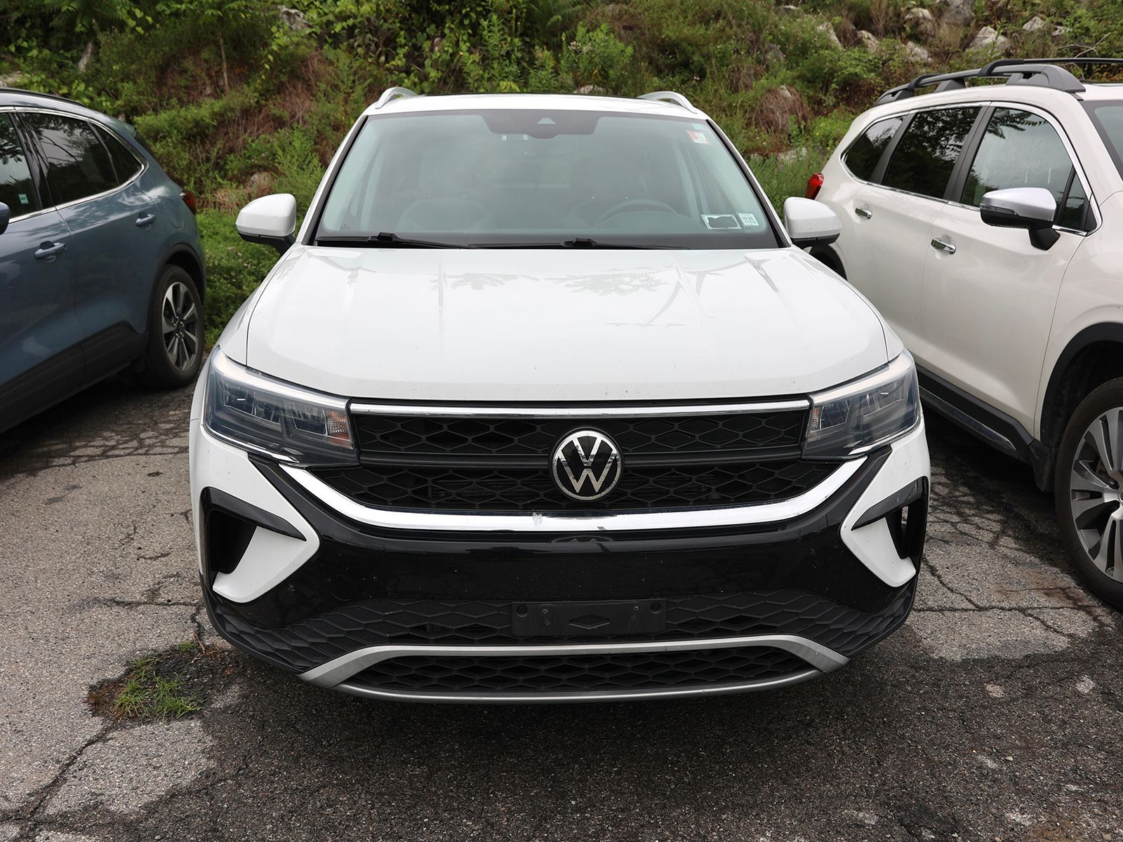 Used 2022 Volkswagen Taos SE with VIN 3VVPX7B2XNM017511 for sale in Poughkeepsie, NY