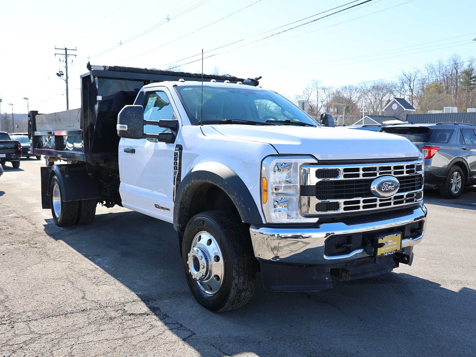 2023 Ford F-600 Super Duty Chassis Cab XLT