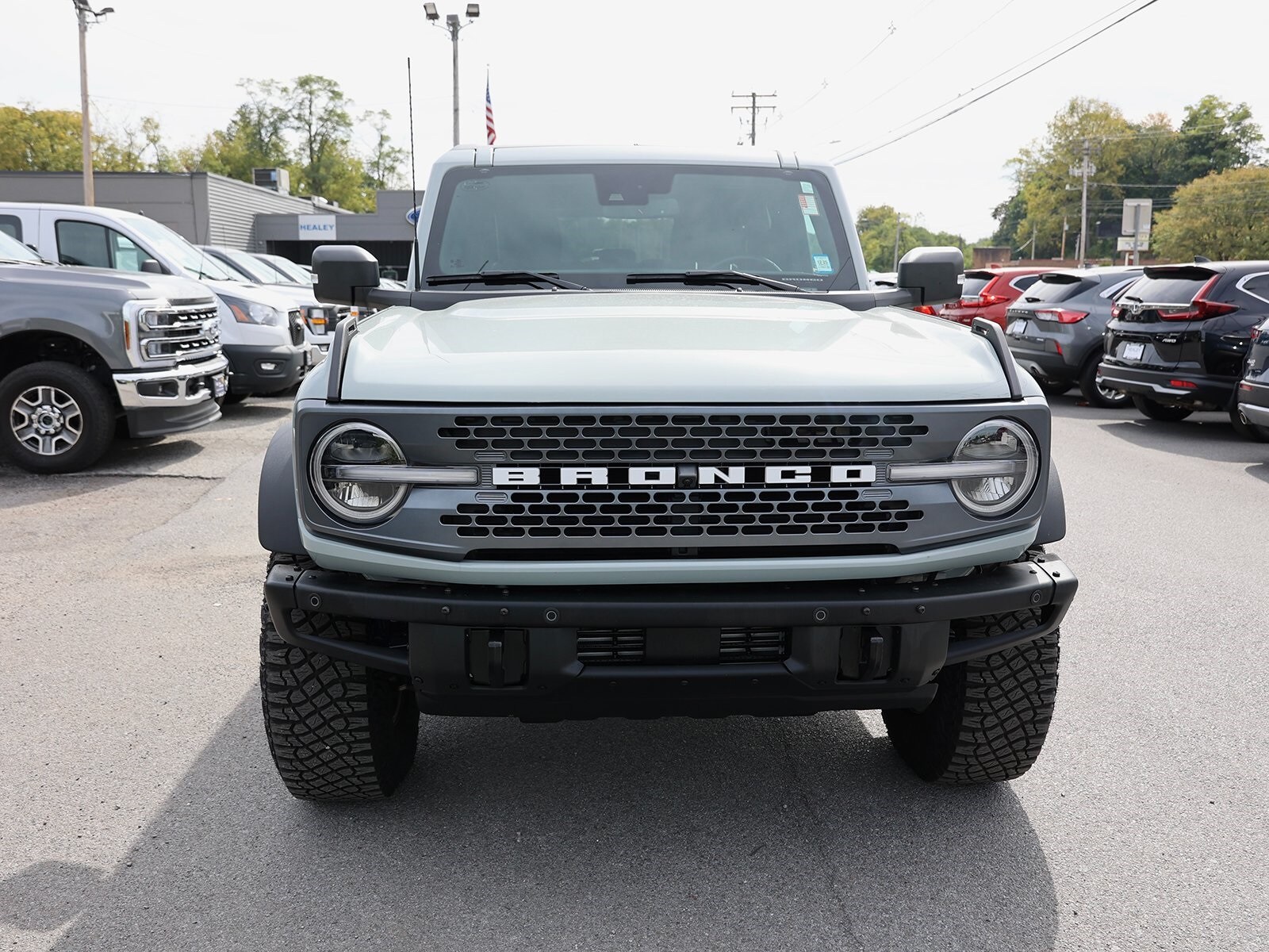 2024 Ford Bronco Badlands photo 2