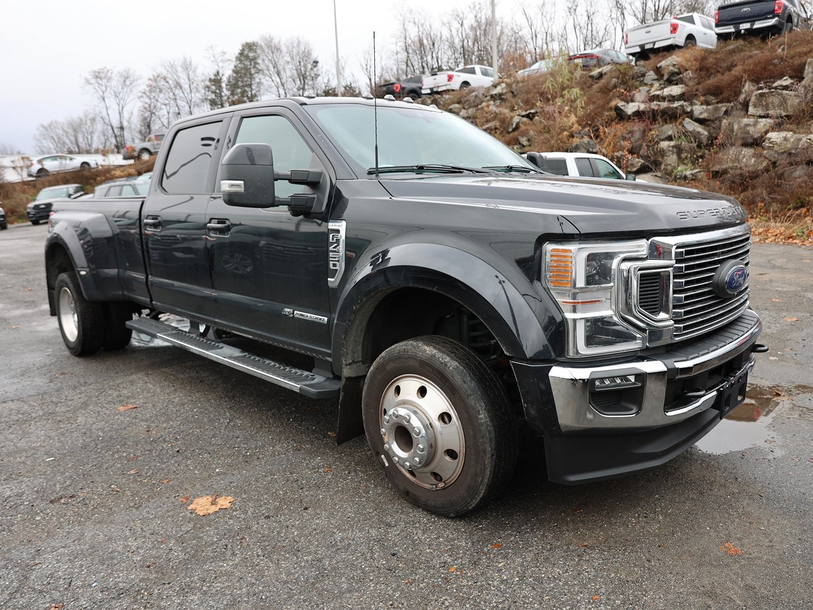2022 Ford F-450 Super Duty Lariat's photo