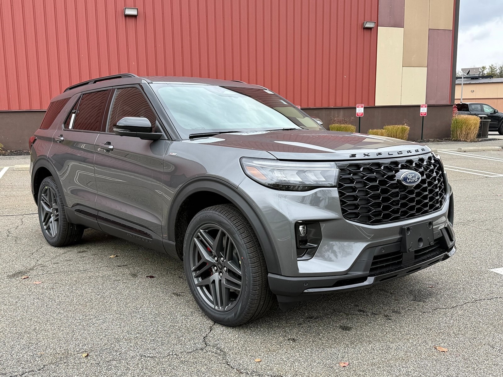 2026 Ford Explorer ST-LINE's photo