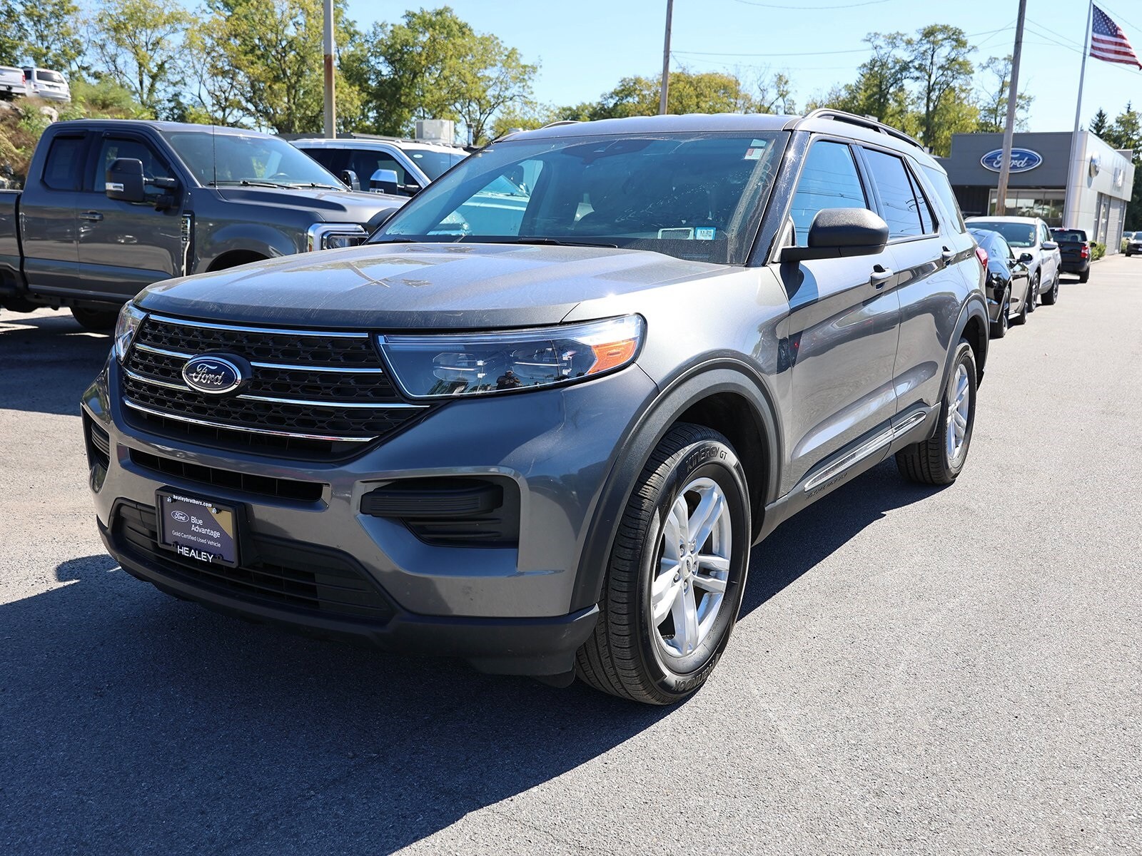 2022 Ford Explorer XLT photo 3