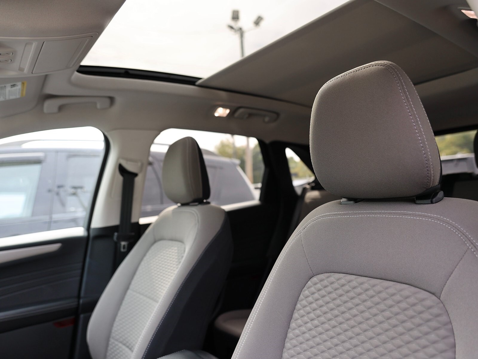 2022 Ford Escape SE photo 4