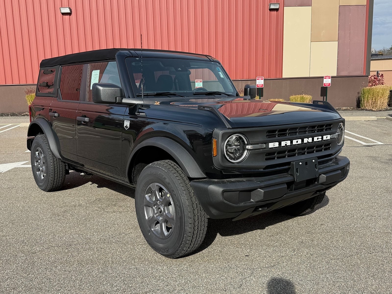 2025 Ford Bronco 4-Door Big Bend's photo