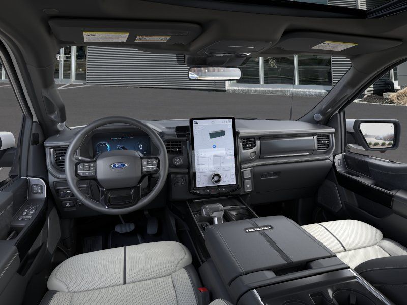 2025 Ford F-150 Lightning Platinum - Photo 9