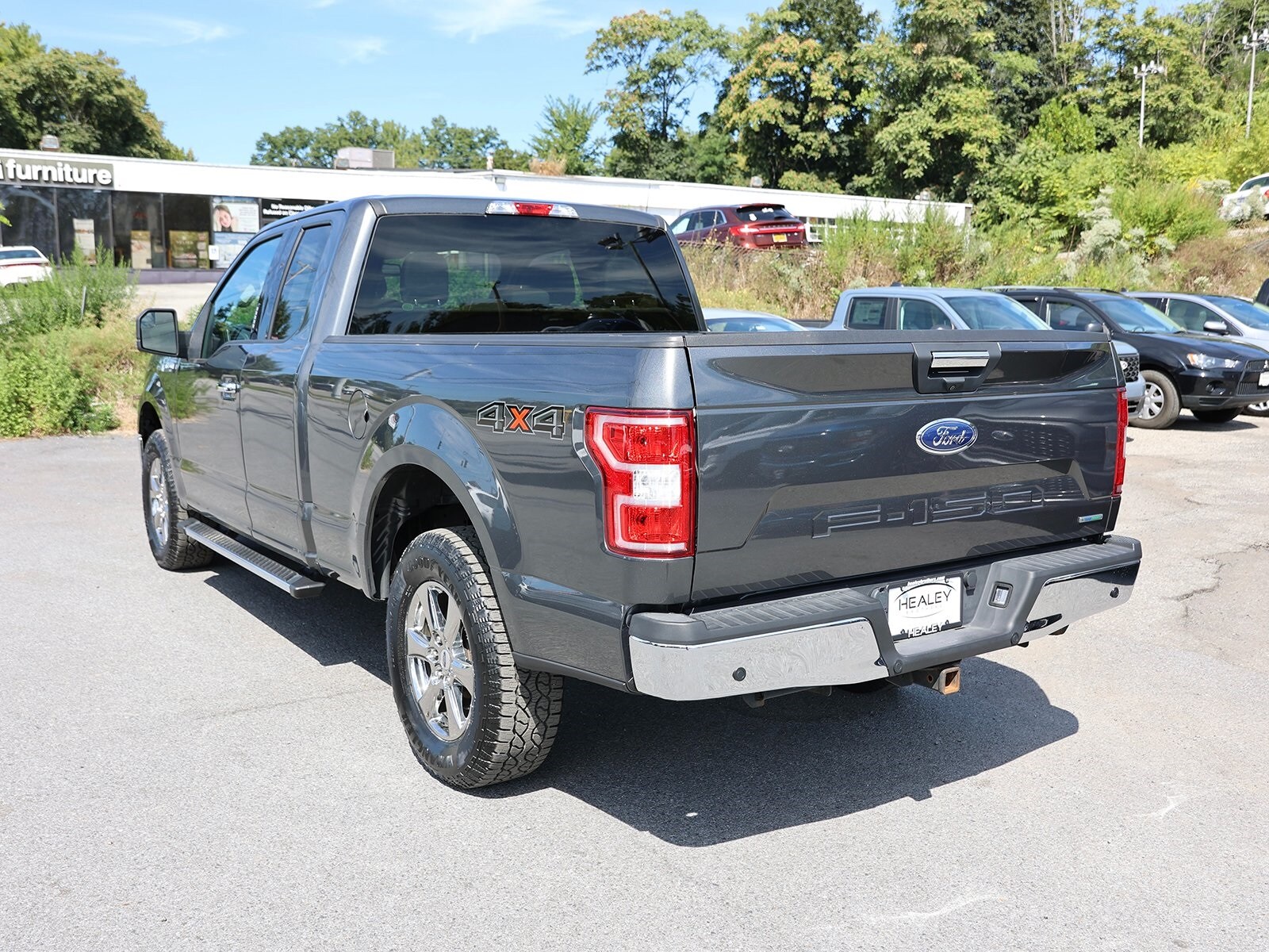 2020 Ford F-150 XLT photo 2