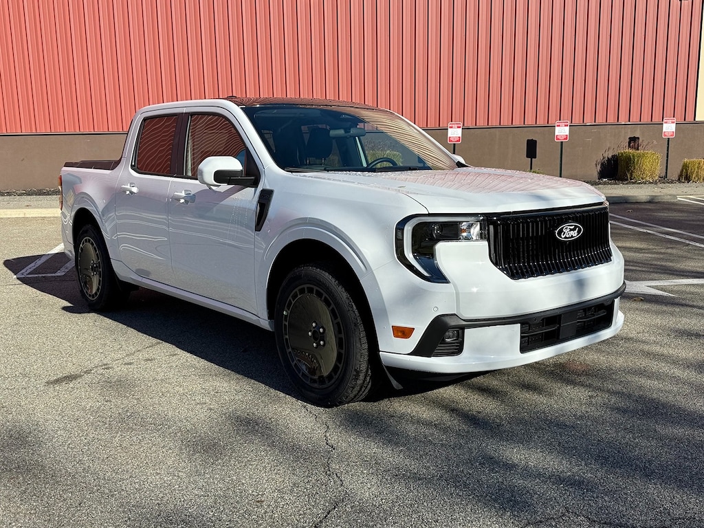 New 2025 Ford Maverick Lobo High Truck SuperCrew