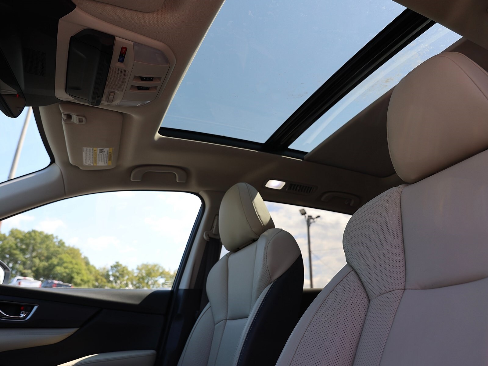2024 Subaru Ascent Limited photo 2
