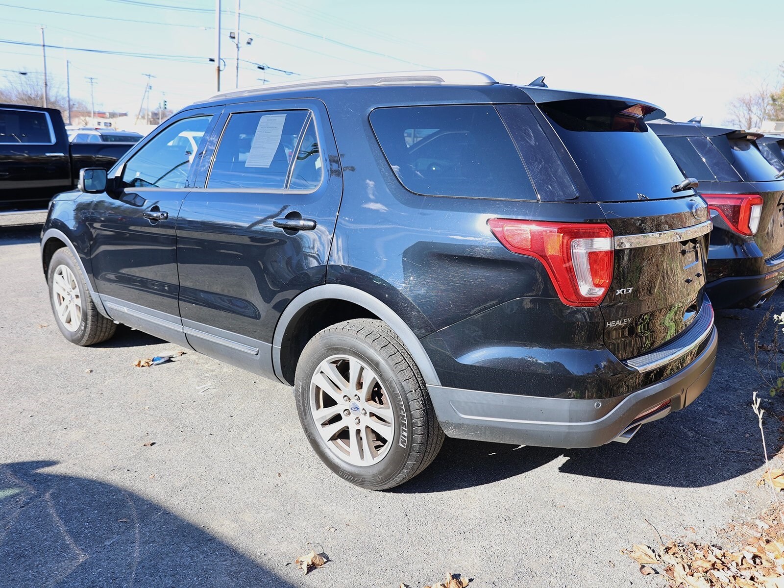 2018 Ford Explorer XLT photo 2