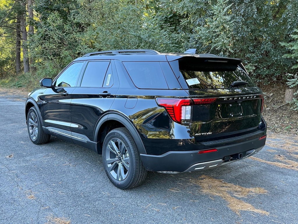 New 2025 Ford Explorer Active SUV