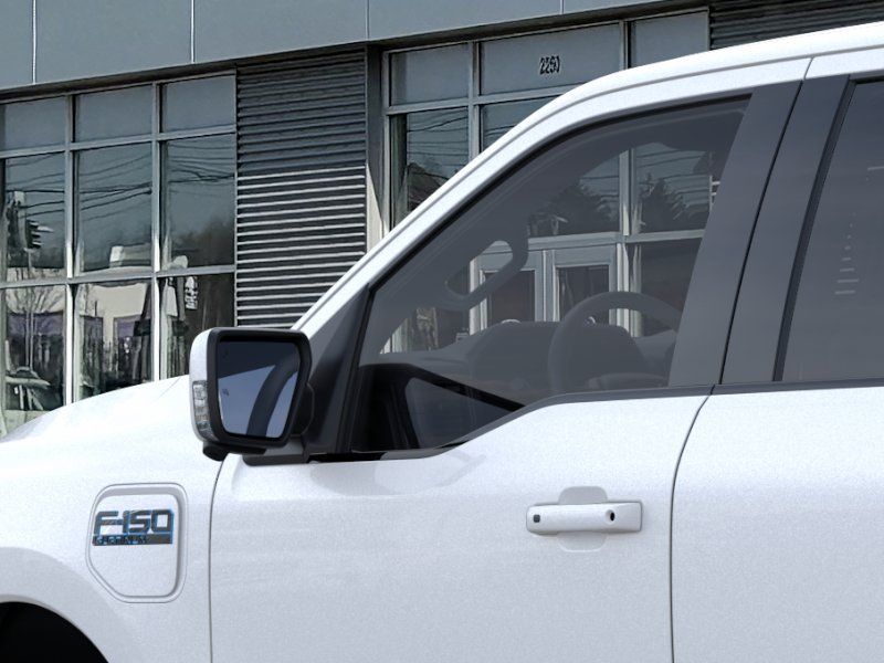 2025 Ford F-150 Lightning Platinum - Photo 20