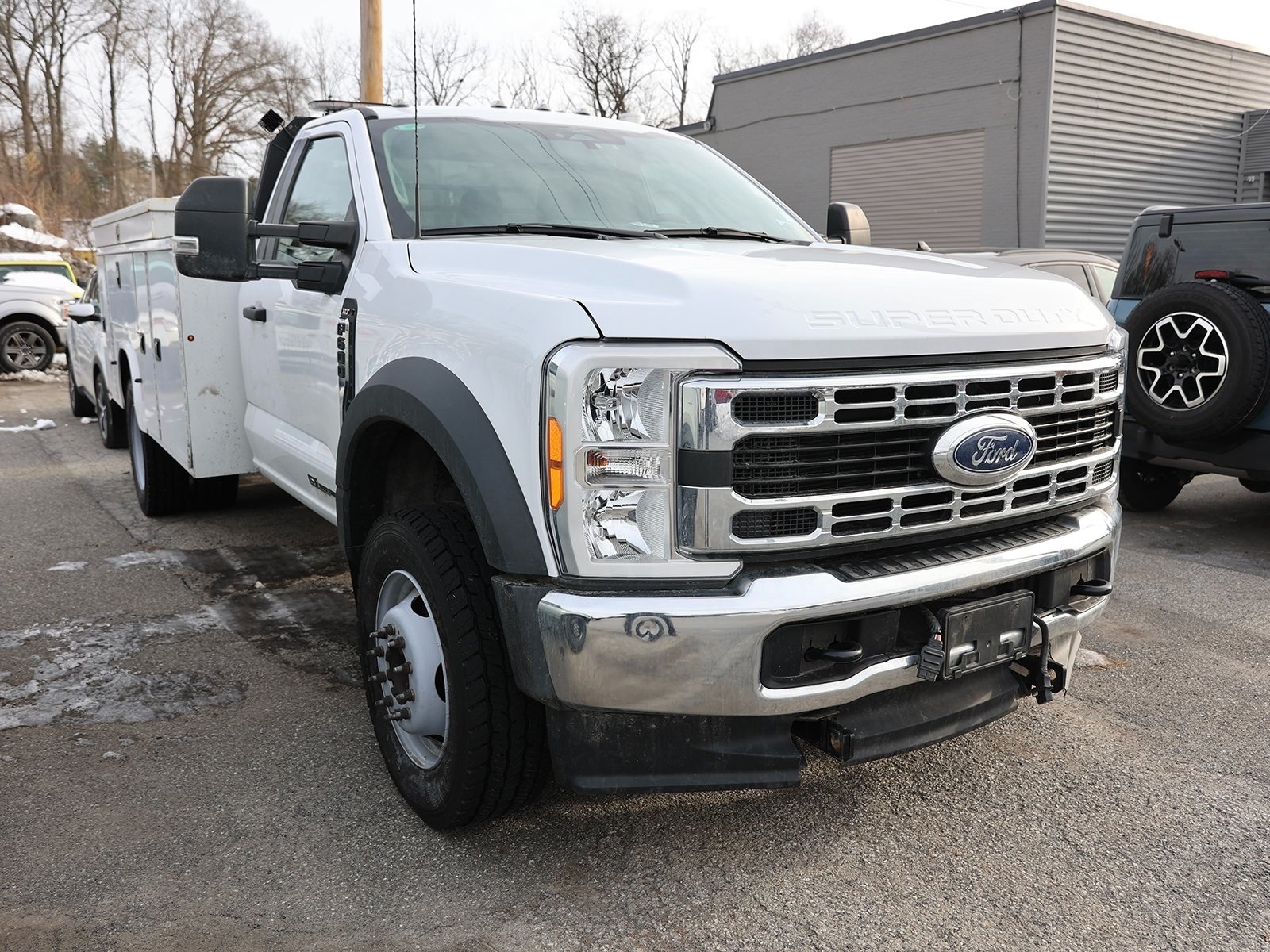 2023 Ford F-600 Super Duty Chassis Cab XLT's photo