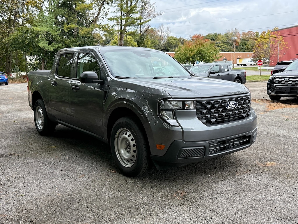 New 2025 Ford Maverick XL Truck SuperCrew