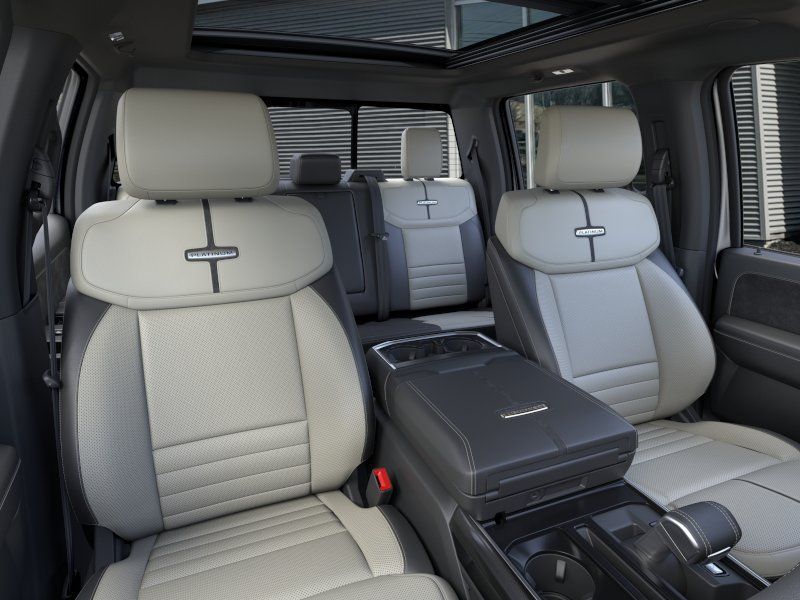 2025 Ford F-150 Lightning Platinum - Photo 10