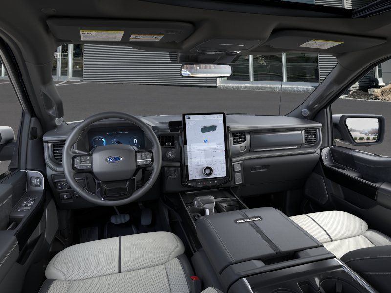 2025 Ford F-150 Lightning Platinum - Photo 9