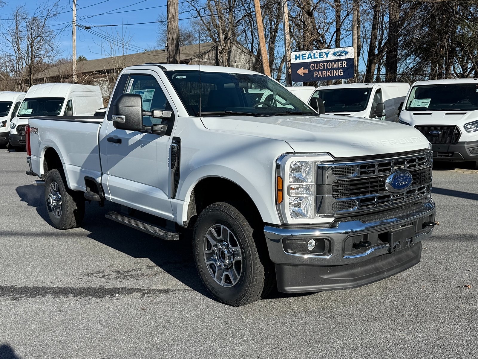 2025 Ford F-350 Super Duty XLT's photo